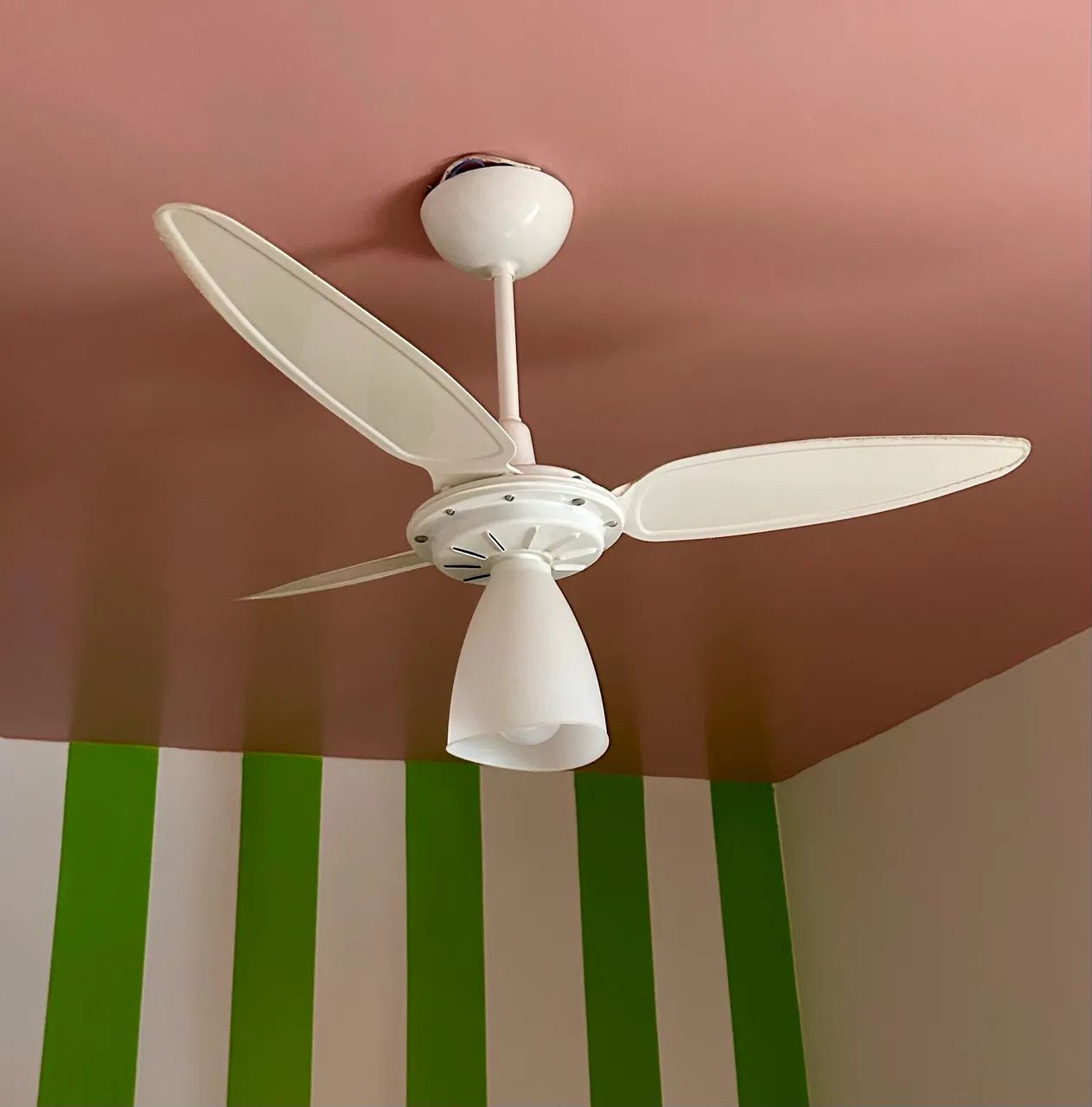 Ventilador de teto com luminária  - Foto 3