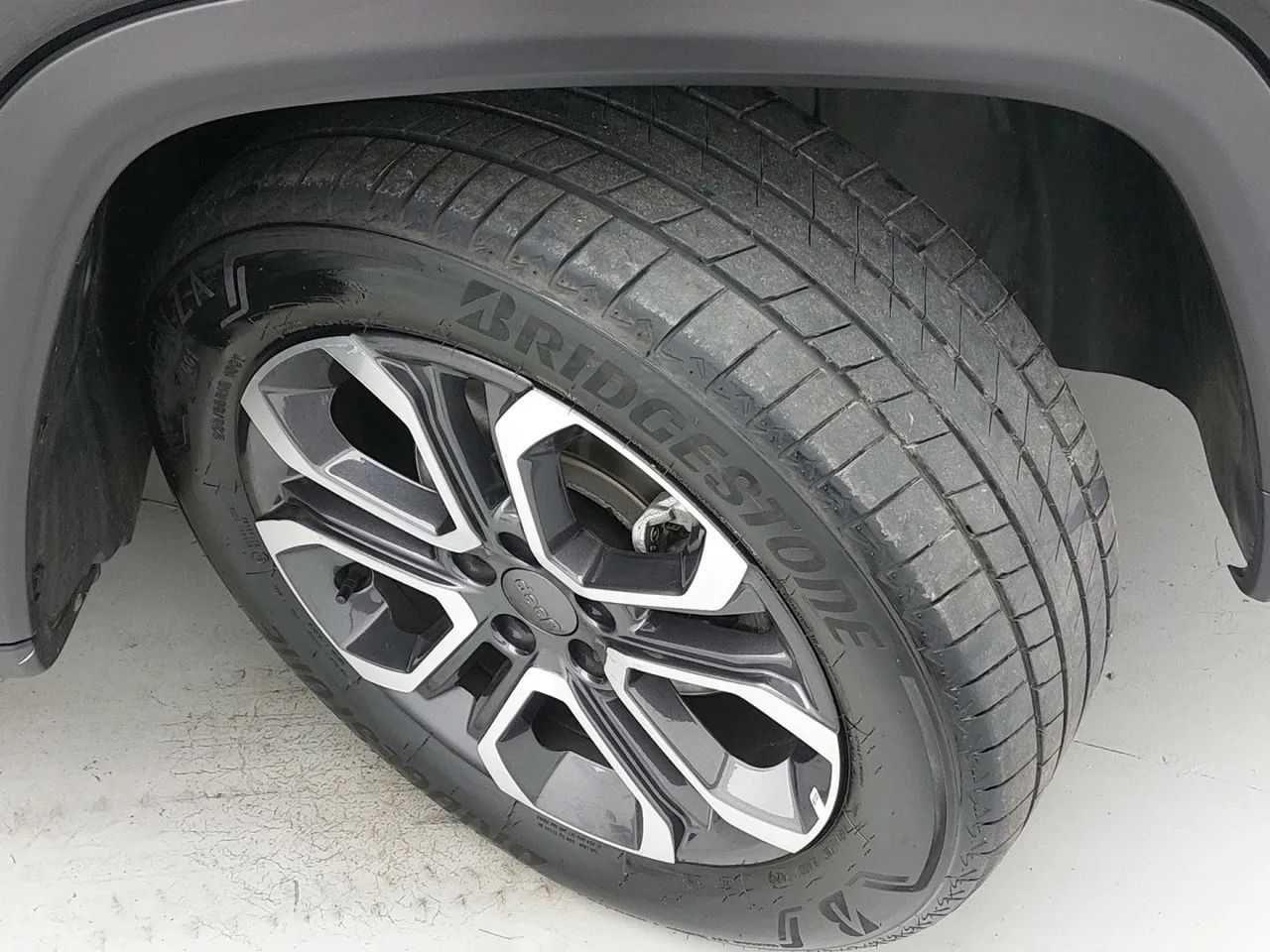 Jeep Commander Limited T270 1.3 TB Flex Aut., foto 13 de 18