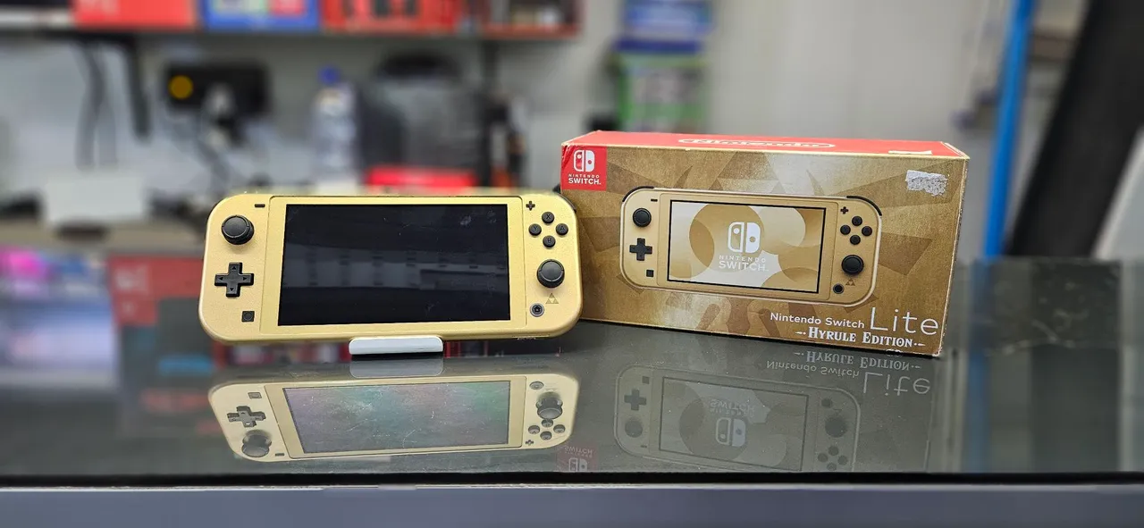 Nitendo Switch oled 64GB edição especial Zelda - Consoles de Vídeo