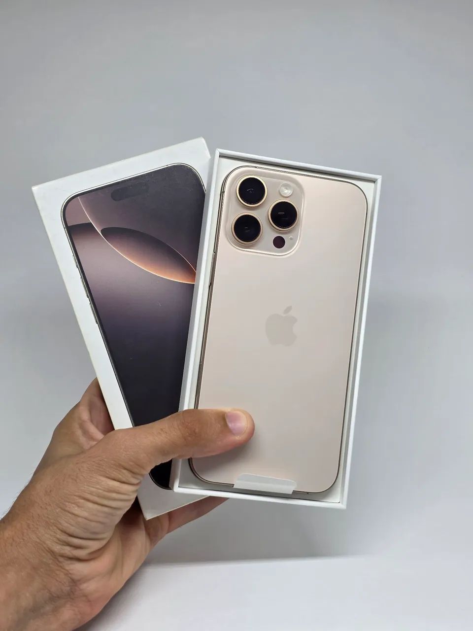 iPhone 16 Pro Max 256Gb Desert Titanium - Celulares e Smartphones