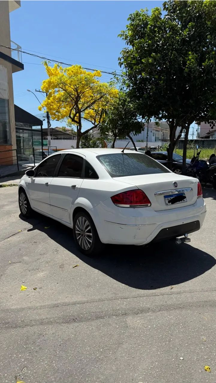 Fiat Linea Absolute 1.9/1.8 Flex Dualogic 4P 2015 - Foto 5