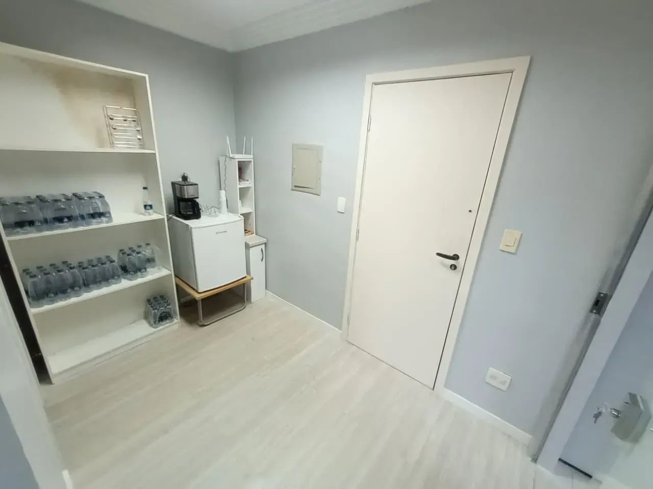 EDIFICIO COMERCIAL ATRIUM - SALA COMERCIAL  Sala Completa p/ Seu Negócio | Aleixo | Cond.  - Foto 3