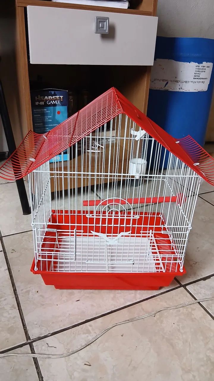 Vende-se uma gaiola 