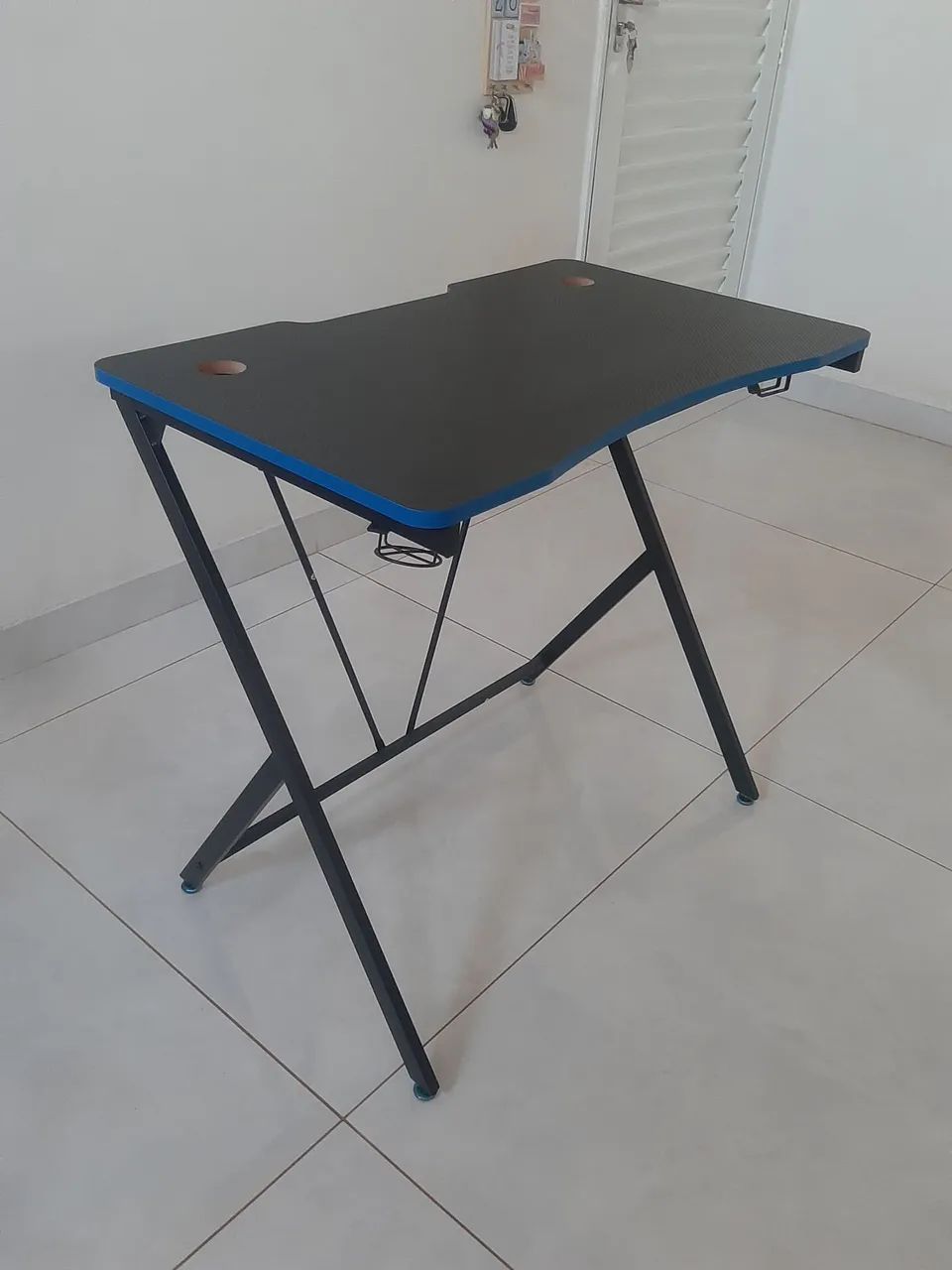 Mesa Gamer Azul e Preta - Foto 2
