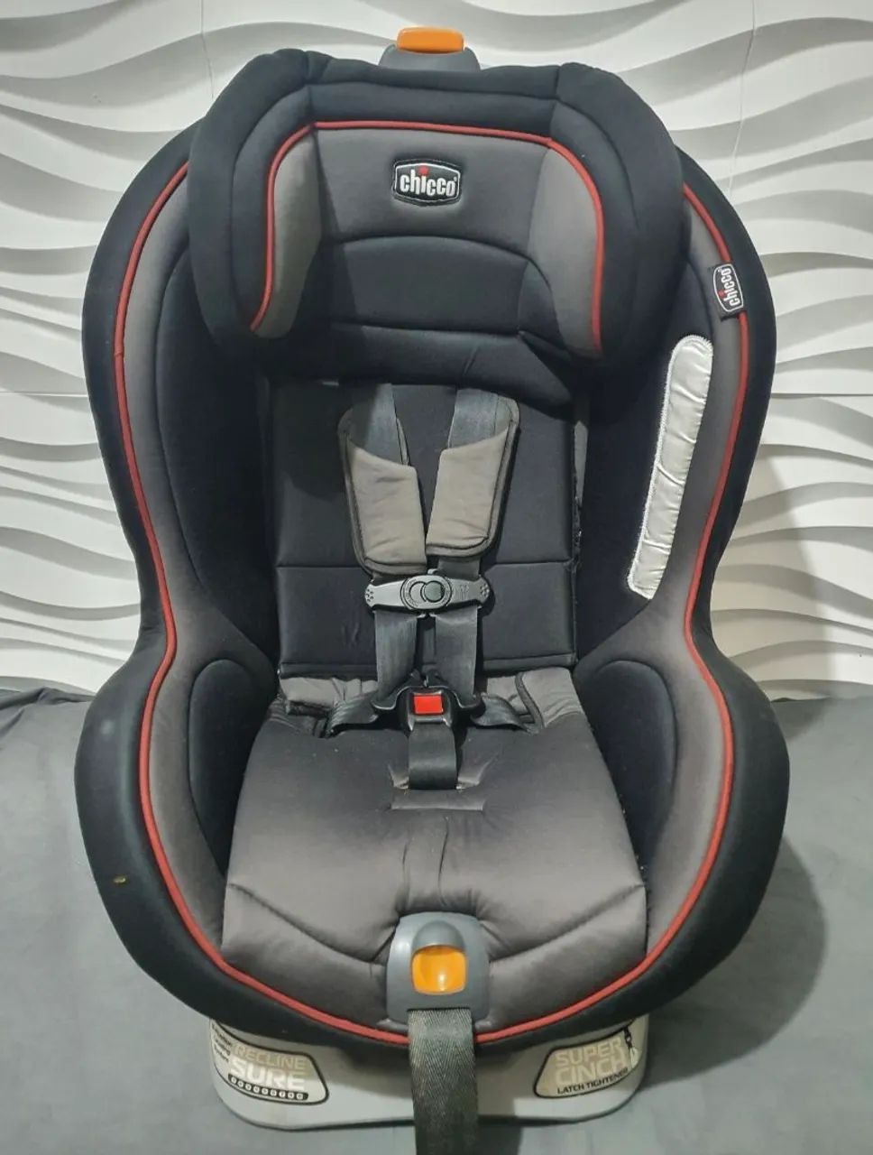 Cadeira para Auto Nextfit - Vermelho/Preto Chicco