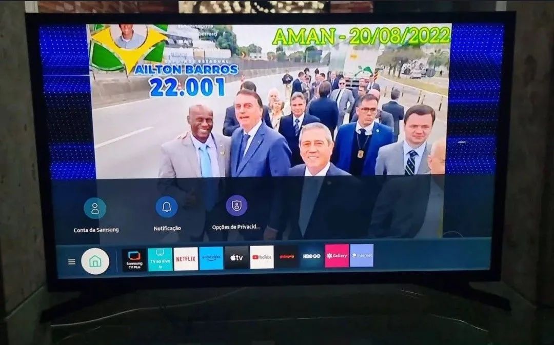 TV Samsung smart tizem 32 polegadas muito nova imagem perfeita 