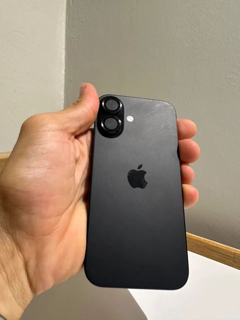 iPhone 16 128gb - Preto - Foto 2