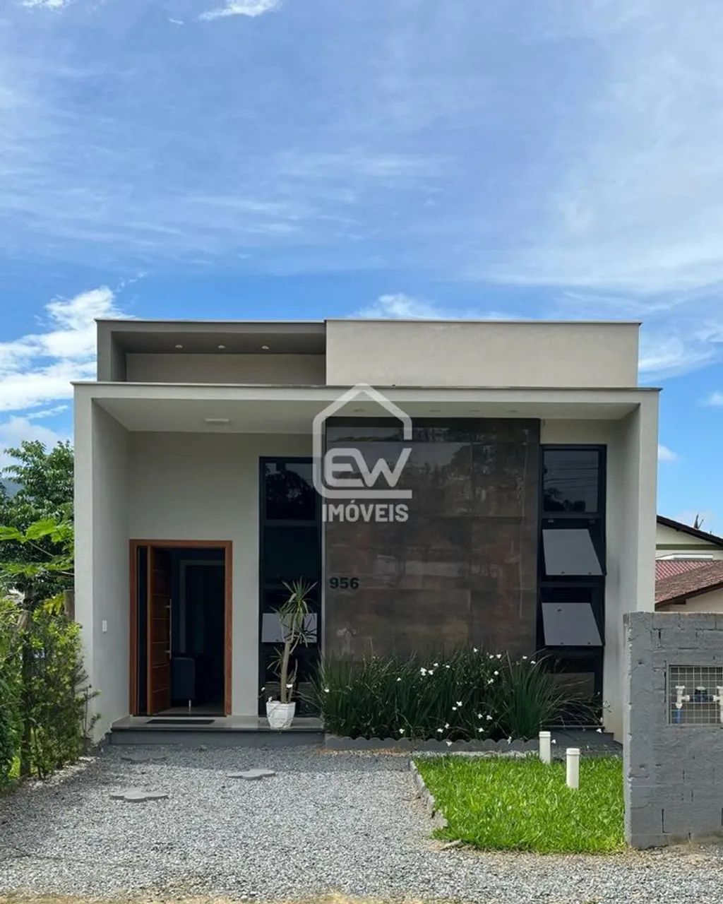Casa com 72,67m² em Schroeder, SC