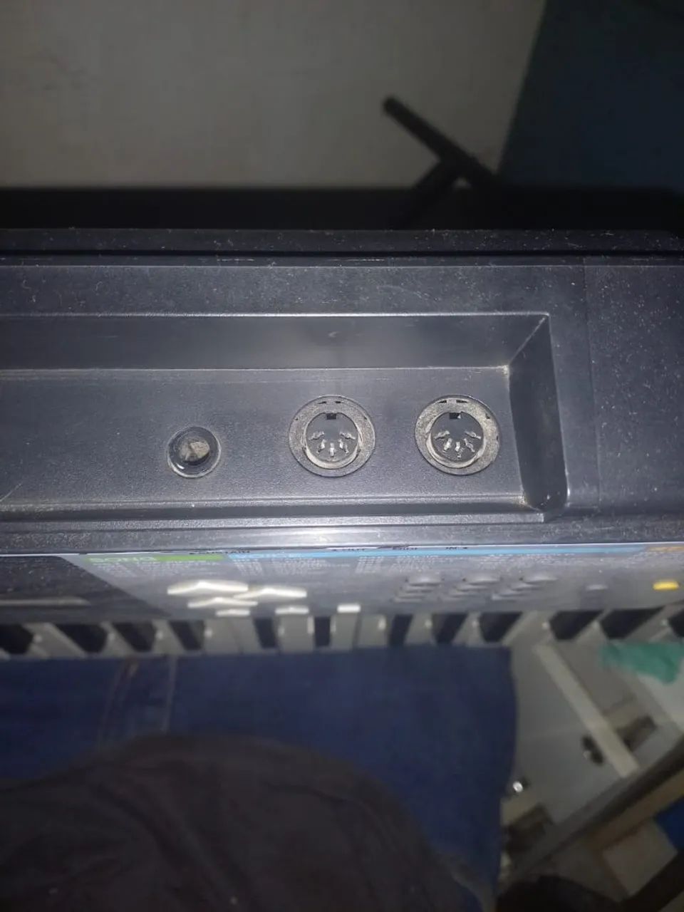 Teclado Yamaha E233 - Foto 2