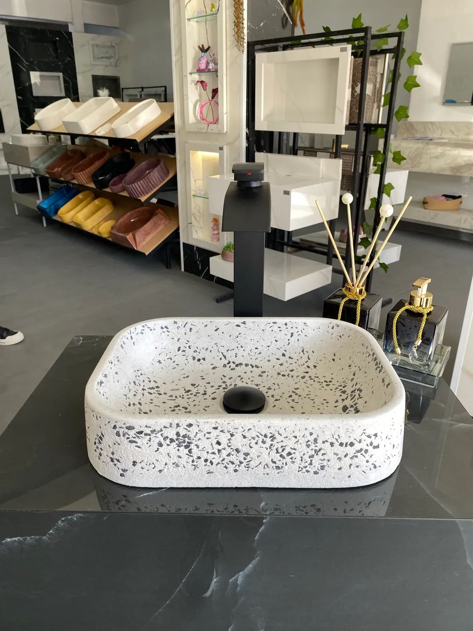 Concrete sinks