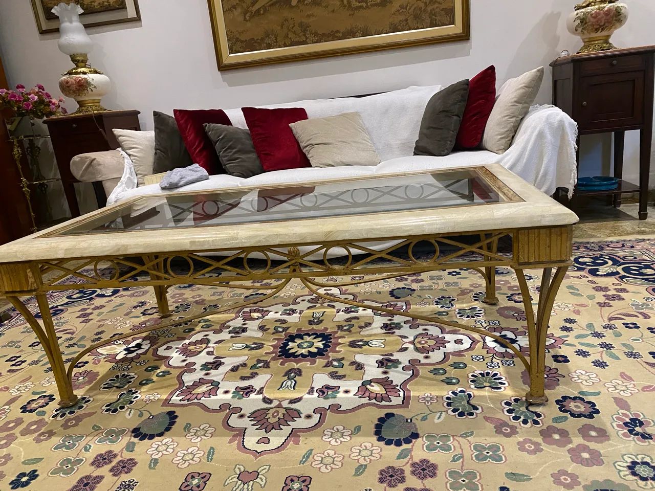 Mesa de Centro Dourada com Vidro e Metal Detalhado  - Foto 4