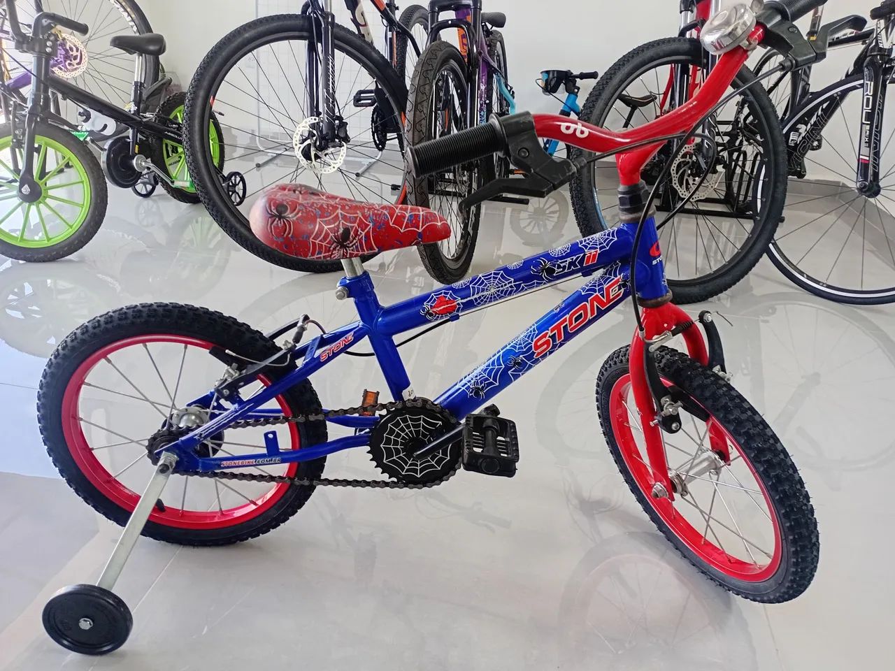 Bicicleta homem aranha aro 16