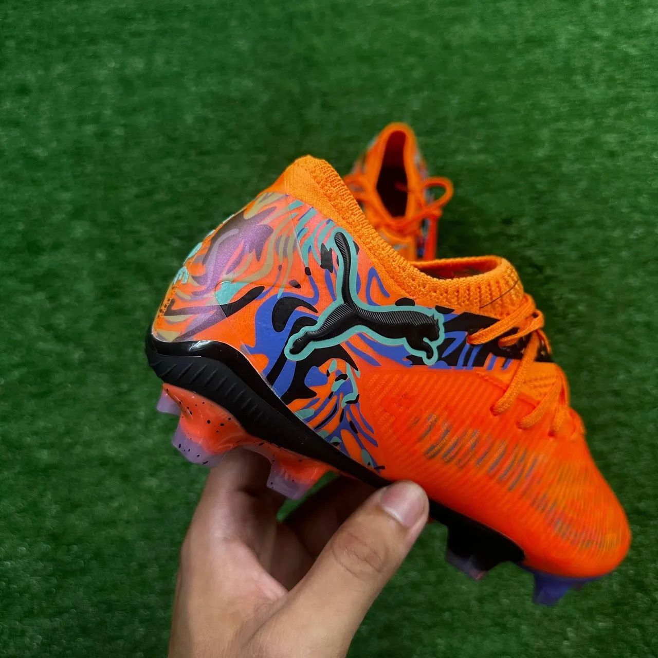 Chuteira Puma Future 8 Creativity Fg Campo Laranja E Preta