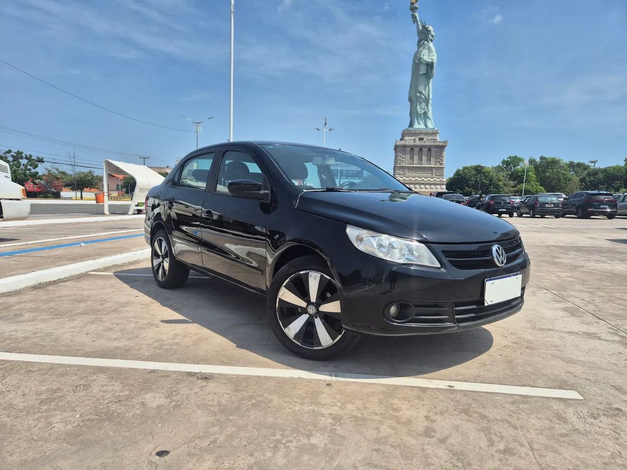 Volkswagen Voyage 2013