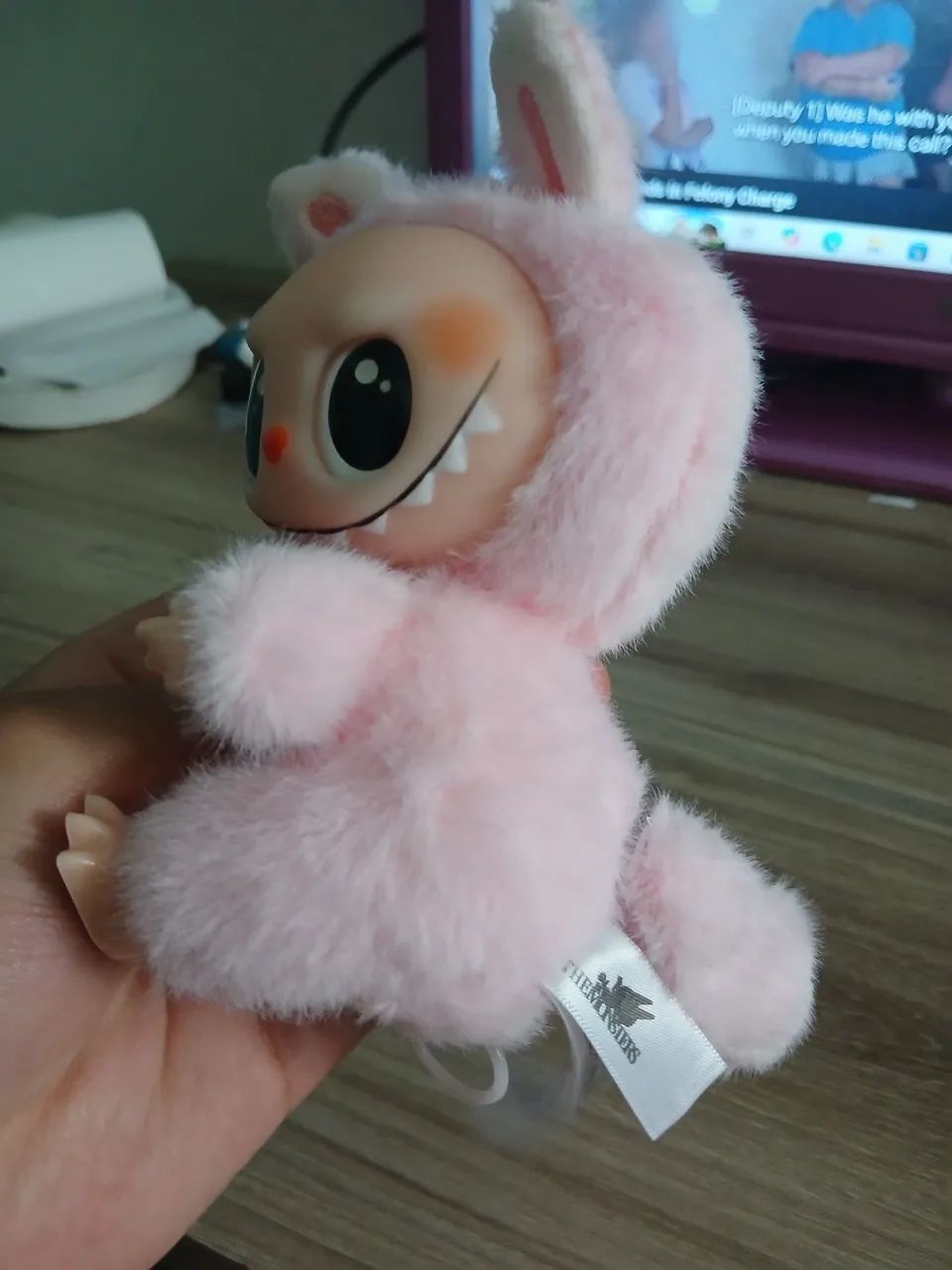 Labubu rosa que gira o rabo - Foto 2