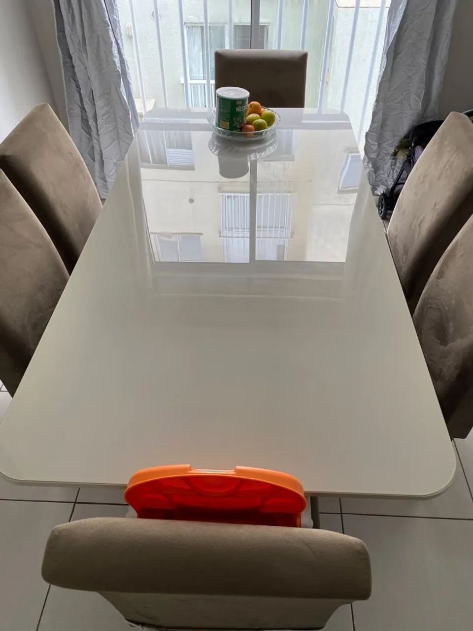 Mesa tampo de vidro com 6 cadeiras - Foto 2
