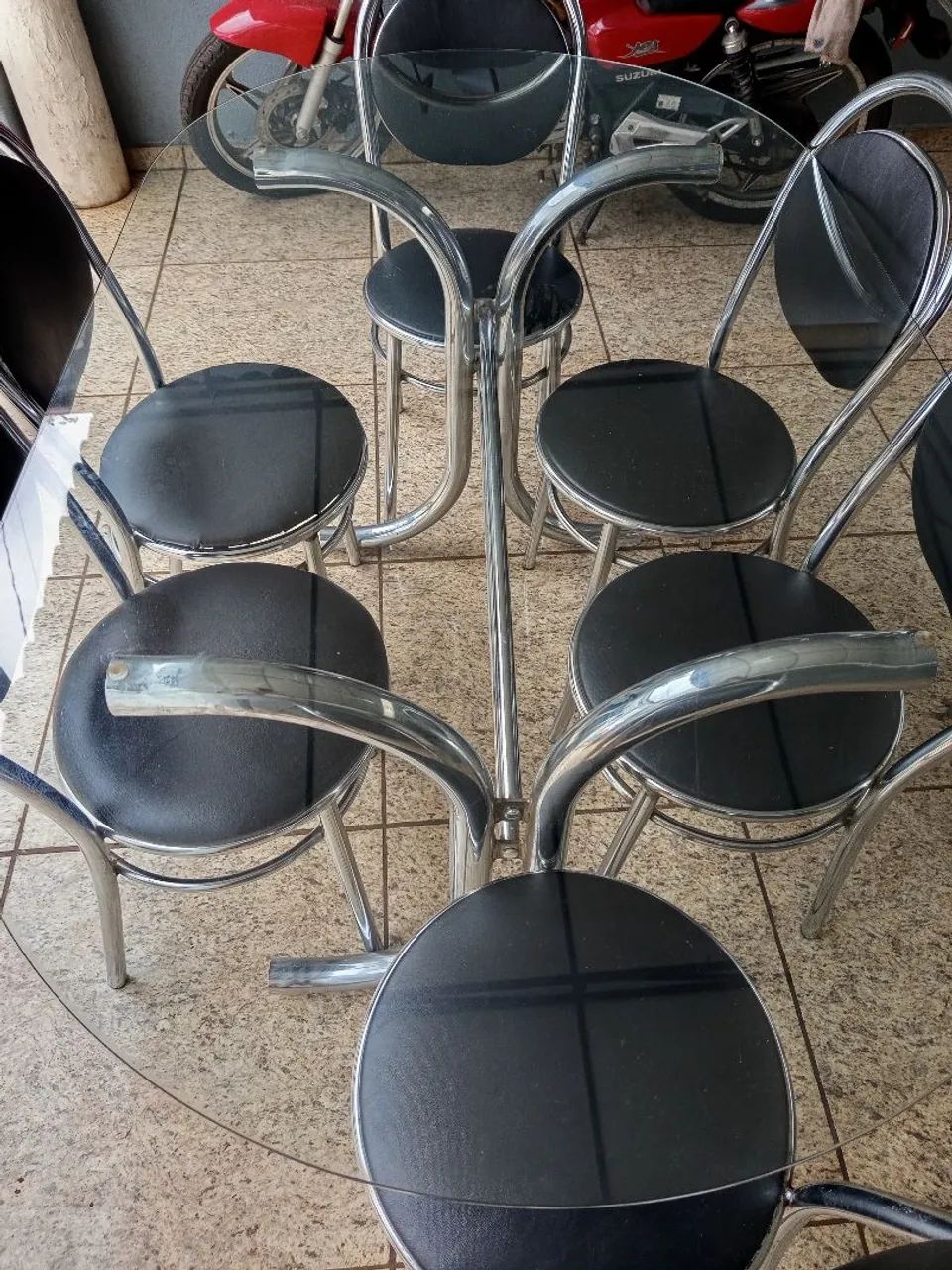 Mesa com 6 cadeiras  - Foto 2