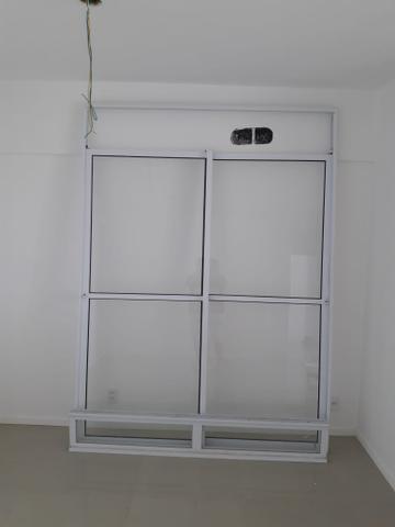 Vendo porta divisória. Nunca usada. 2 folhas