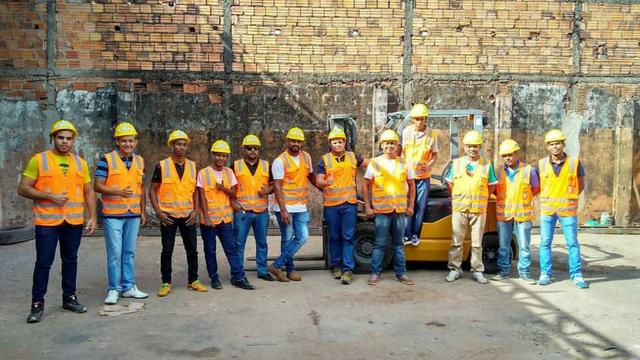 Operador de empillhadeira Curso Profissionalizante Inicio 02-12-2019 - Foto 2