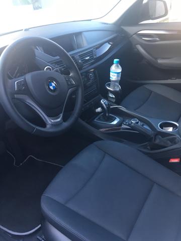 BMW X1 2.0 sDrive 20i 2013 c/teto - Foto 4