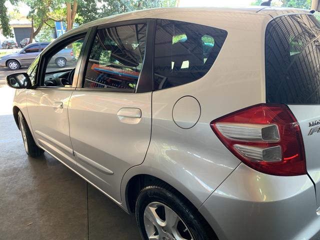 Honda Fit lx 1.4 flex manual ano 2010/2011 aceito troca por menor valor - Foto 19