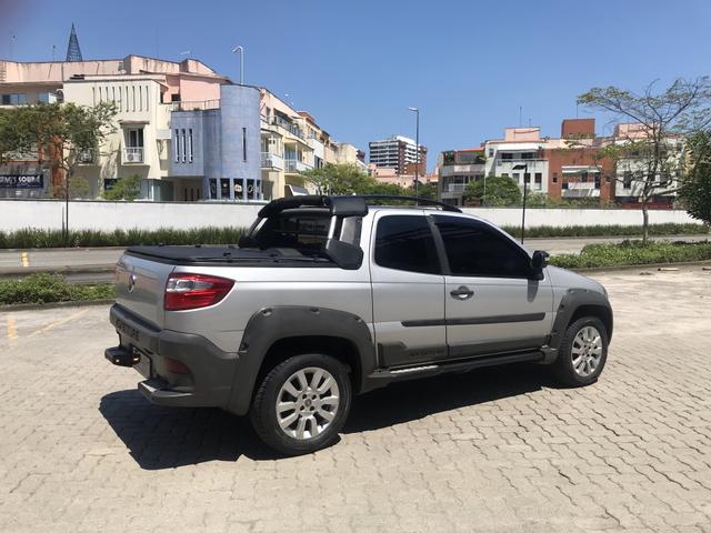 Fiat Strada Adventure cd 3 portas automática 1.8 flex com GNV completa - Foto 9
