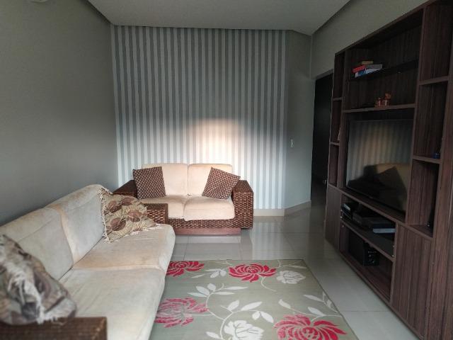 Linda casa, cond fechado, Vicente Pires, Rua 8, churrasq, piscina aquecida, 4qts, 4ban - Foto 3