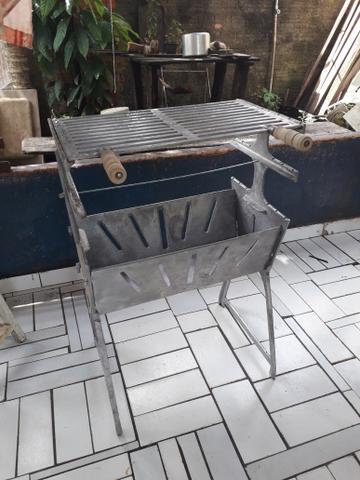 Churrasqueira extra grande aberta de alumínio batido
