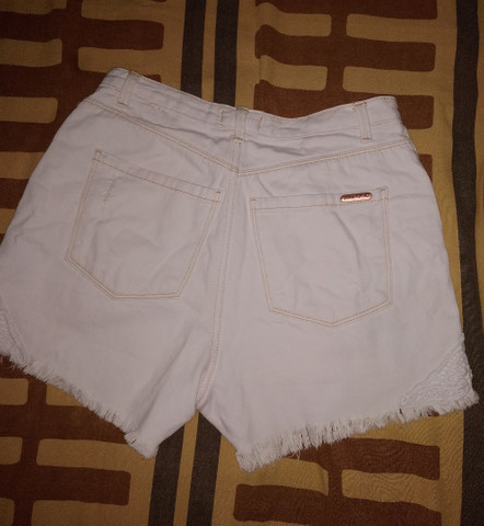 short branco marisa