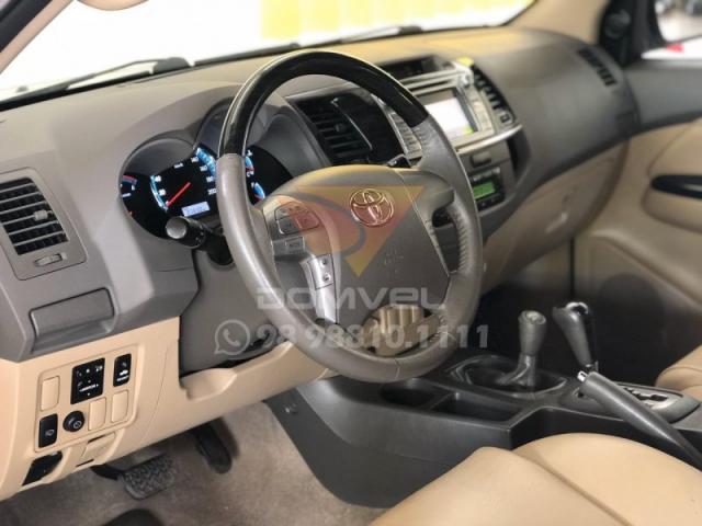 Toyota Hilux SW4 SRV 4x4 - Foto 5