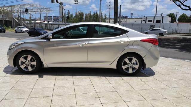 Elantra - Foto 2