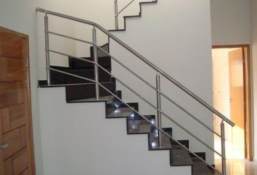 Corrimão. Guarda corpo .Escadas Todos os modelos e projetos predios ou casas - Foto 6