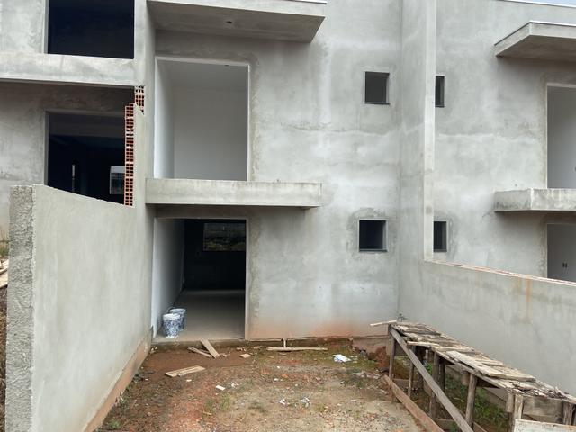 Vendo sobrados ótima localização - Foto 8