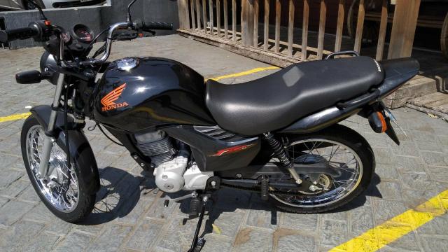 Honda Fan 125 preta 2011 partida elétrica - Foto 5