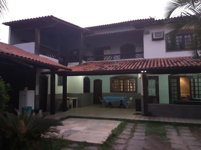 Casa com piscina em Camboinhas 4 Qtos estilo colonial