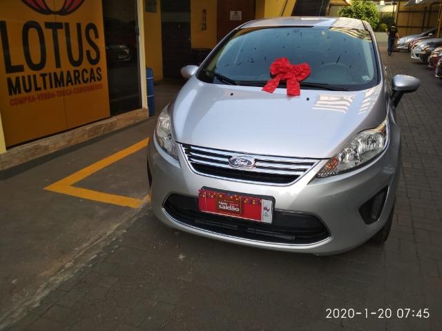 New fiesta sedan 1,6 flex - Foto 2
