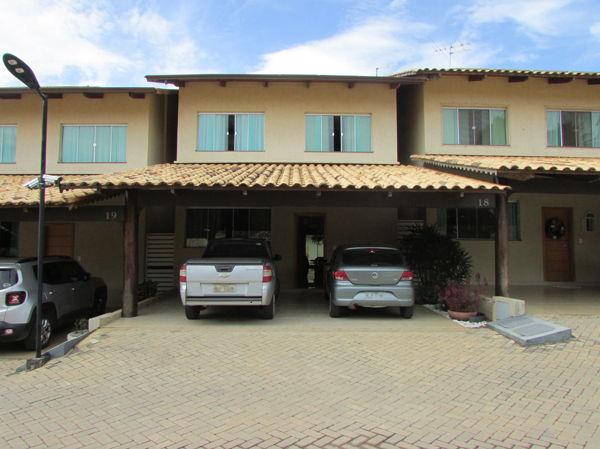Casa sobrado em condomínio com 3 quartos no Residencial Bosque Sumaré - Bairro Parque Anha