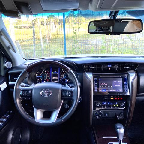 Hilux Sw4 2.8 Srx Diesel 4x4 7 Lugares - 2018 - Foto 10