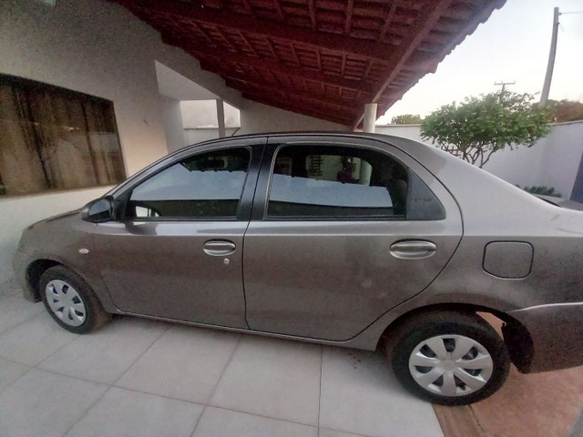 TOYOTA ETIOS SEDAN