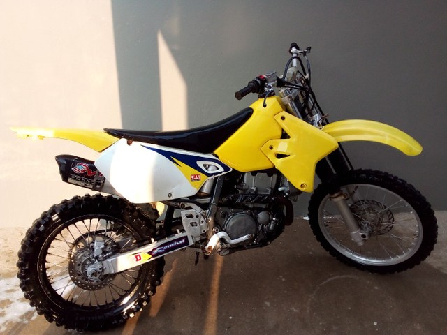 MOTO DE TRILHA