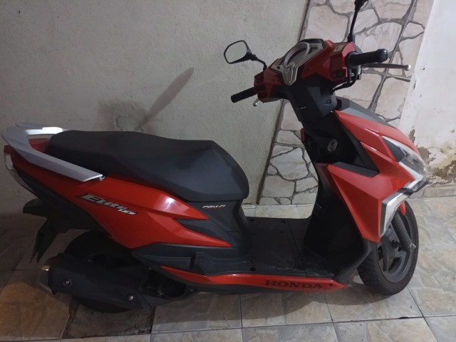 MOTO HONDA ELITE 125 VERMELHA 2020: R$ 9.500