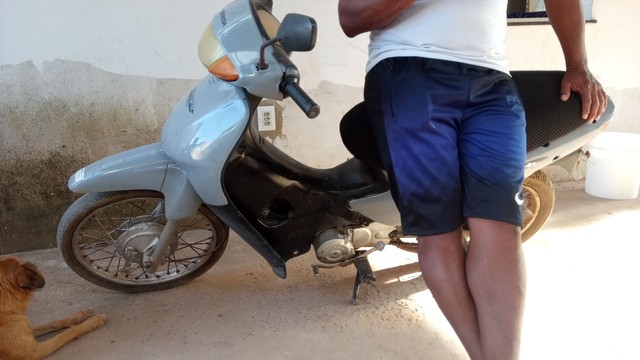 VENDE BIZ 100+ 2003