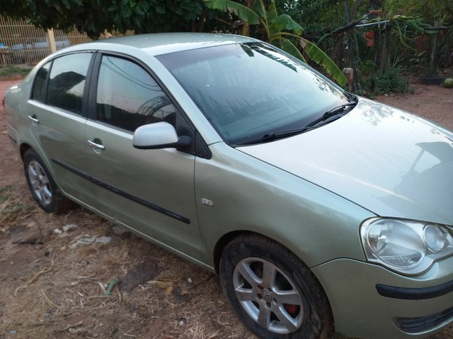 POLO SEDAN