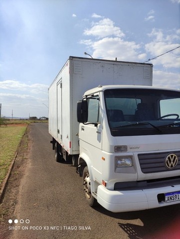 CAMINHÃO VOLKSWAGEN 8120 BAÚ