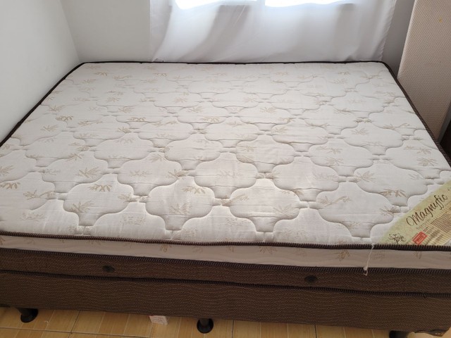 Cama Box Somiê com Colchão Magnific com Saia