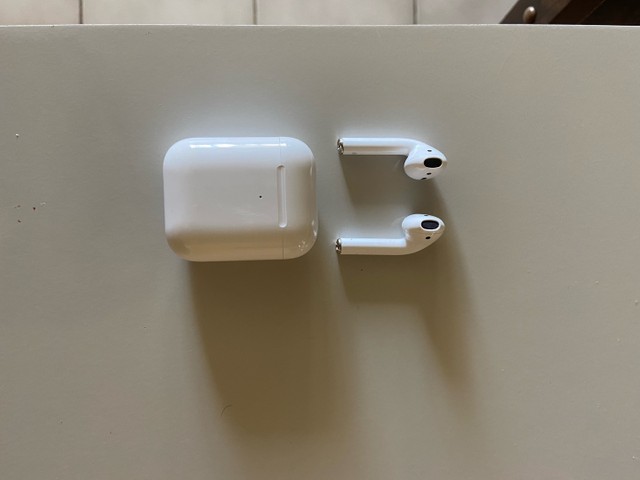 Vendo Airpods s2 - Celulares e telefonia - Casa Caiada, Olinda 1014144726 |  OLX