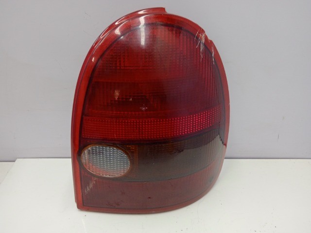 7249 Lanterna Traseira Direita Corsa Wind 1994 a 2000 com detalhes