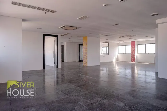 Sala para alugar ou vender no metrô São Judas
