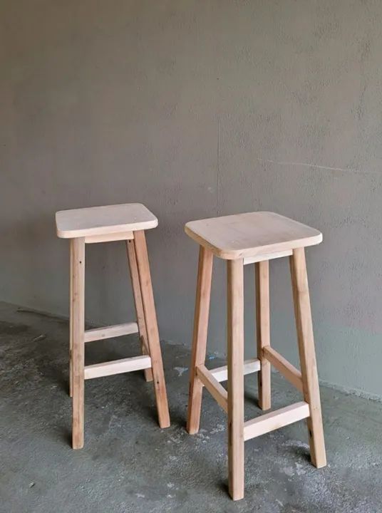 Bancos de 70cm todo em madeira  - Foto 2