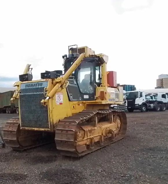 Trator de Esteira komatsu D85EX 15E0 ano 2020 com 8600 horas, em SP